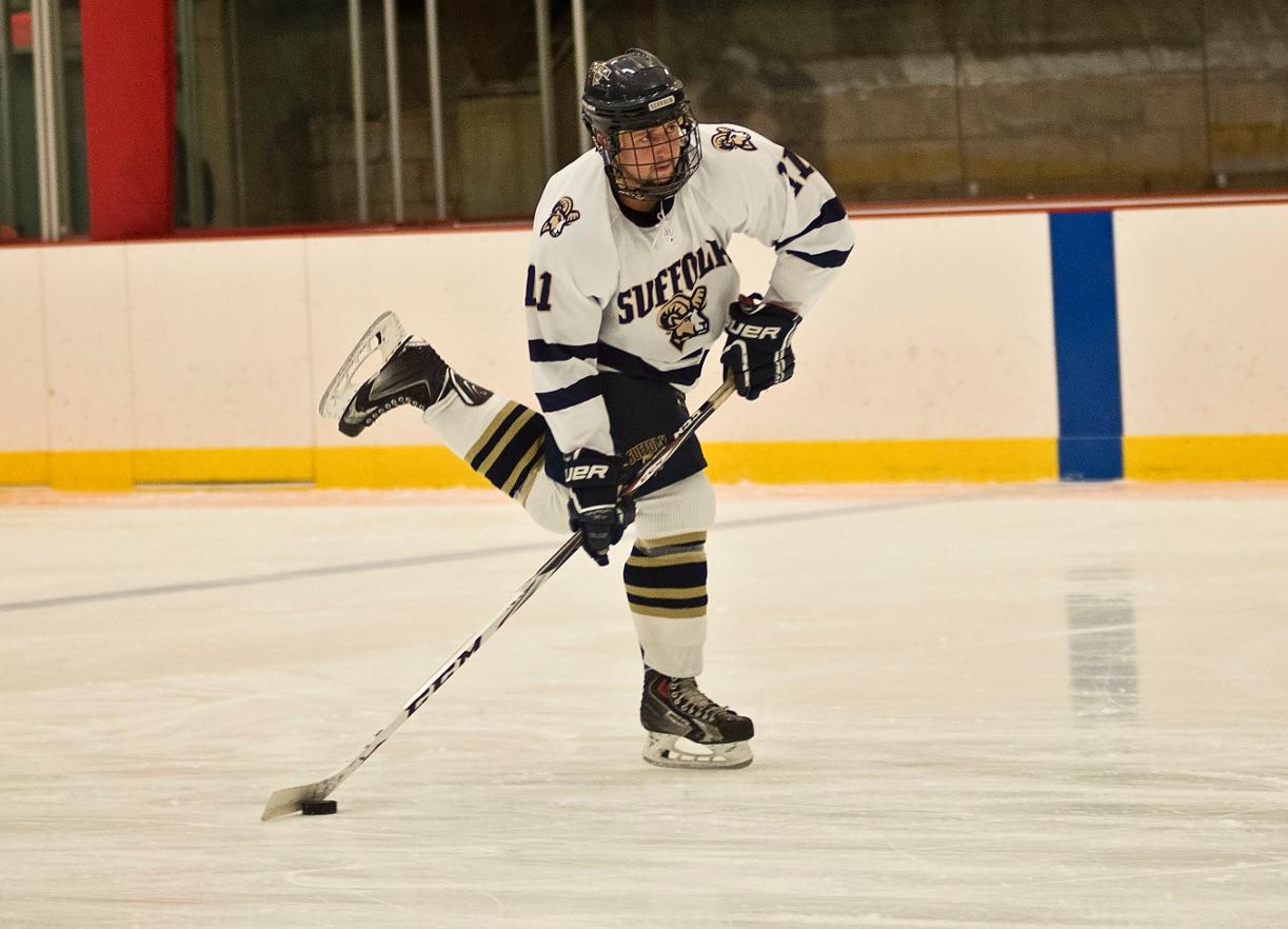 Hockey Felled by Salem State's Late Rally, 5-4