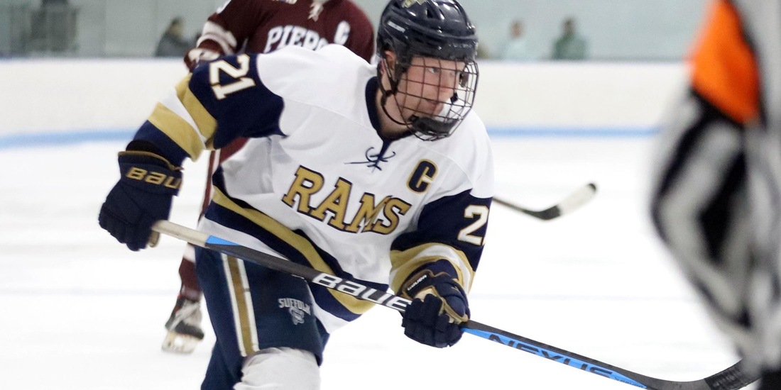 Men’s Hockey Comes Up Short in Season Finale at Wentworth, 2-1