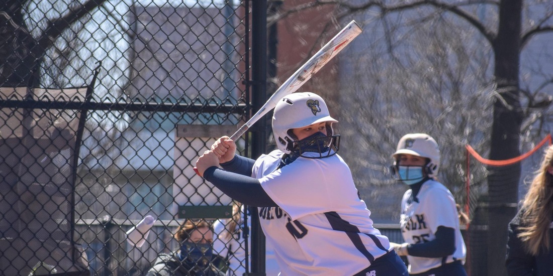 Sixth Stanza Sends Softball Past UNE in Doubleheader Opener, 2-1