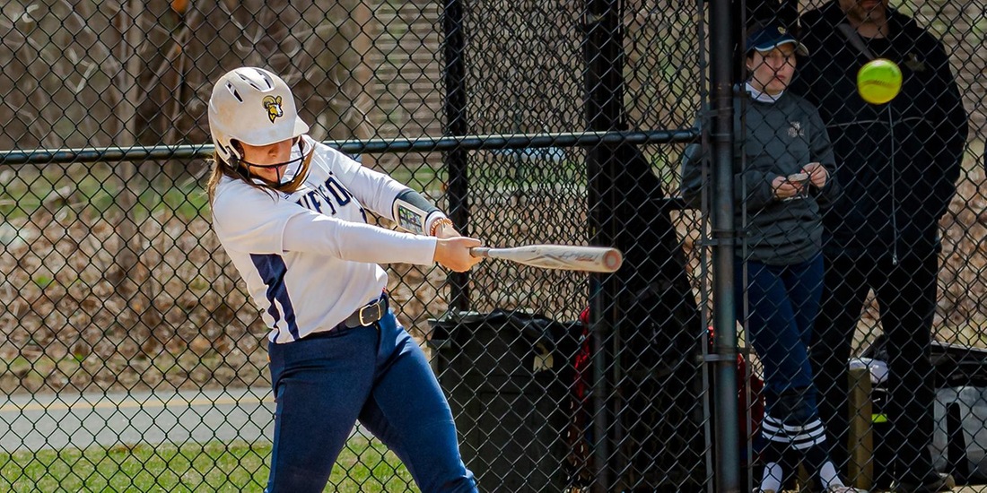 Softball Sneaks By Salem State in Game 1, 3-1