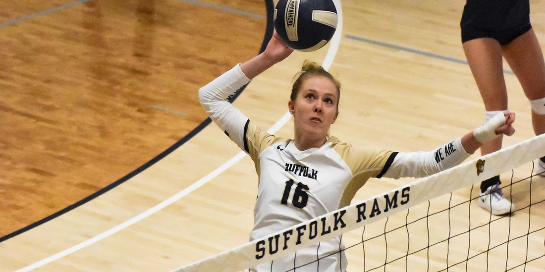 Volleyball Cruises Past Curry in Straight Sets