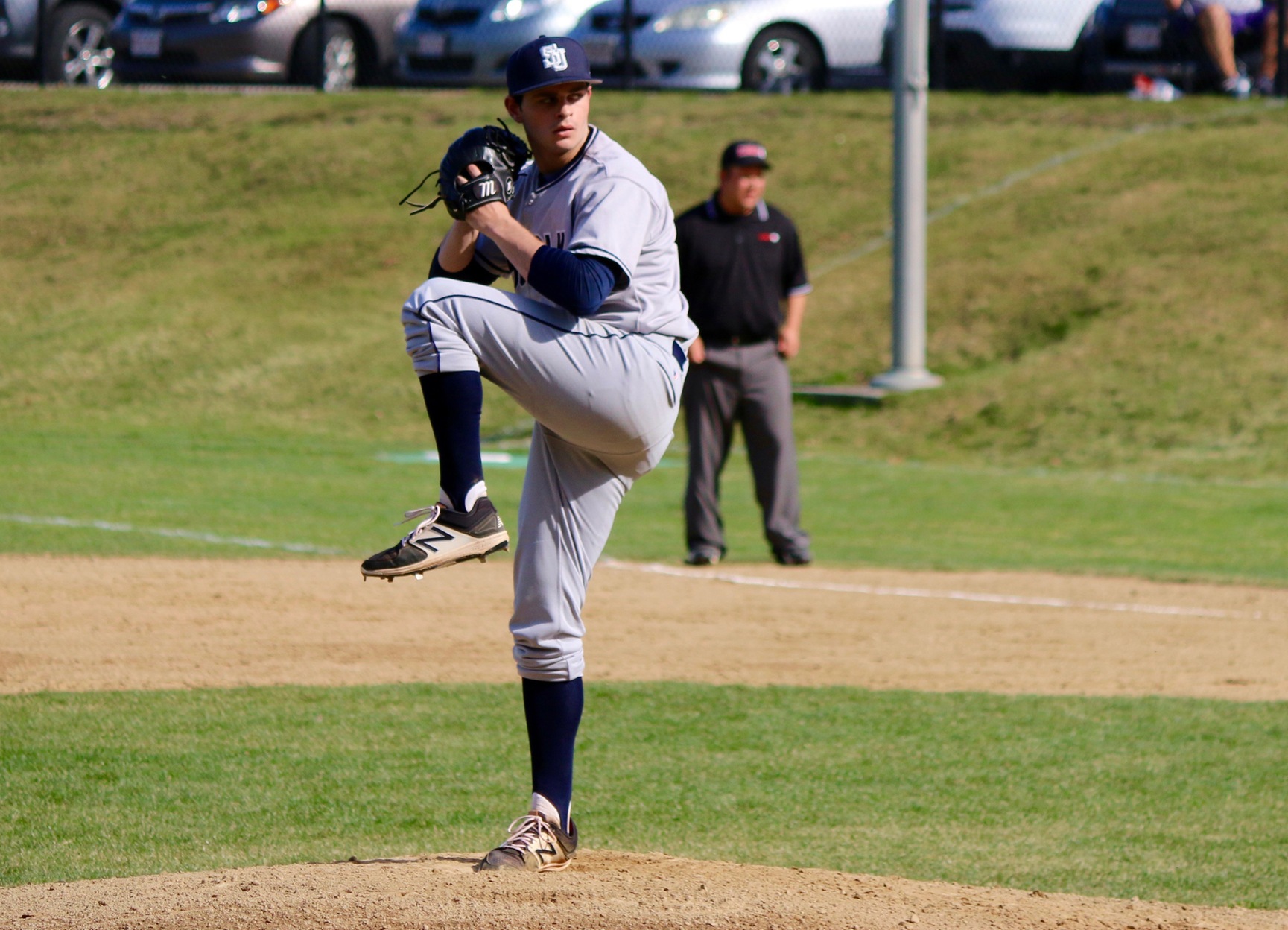Baseball Cruises Past Lasell, 8-1, in Game 1