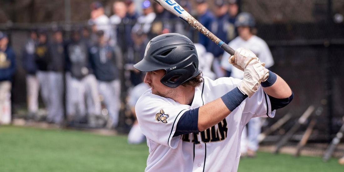 Baseball Handles Fitchburg State in Game 1, 10-5