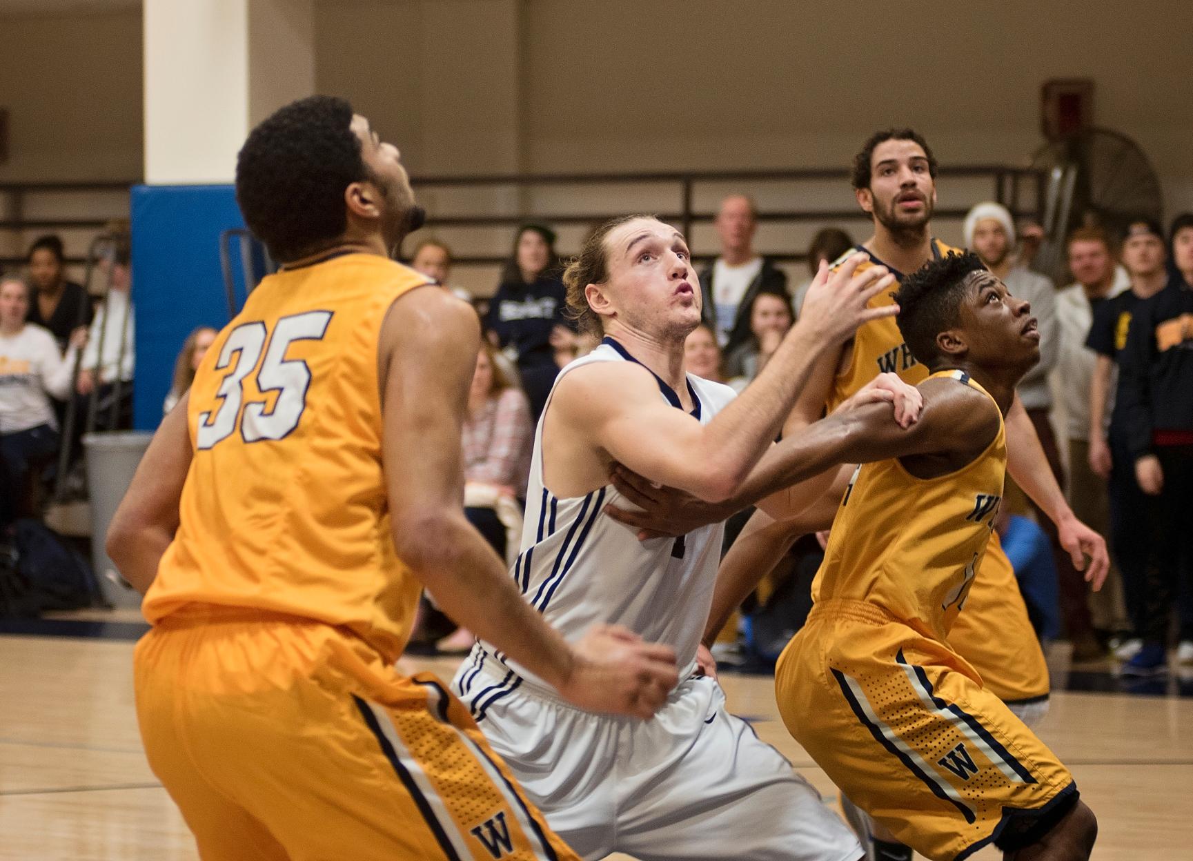 Men’s Basketball Heads to Rivier for Saturday Showdown