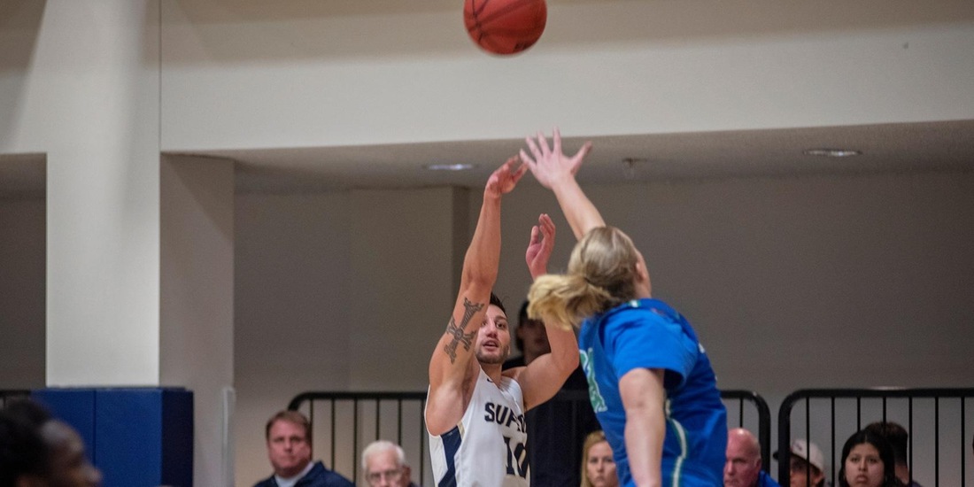 Hagopian Hits 1,000th Point, Men’s Basketball Slips to Lasell, 68-64