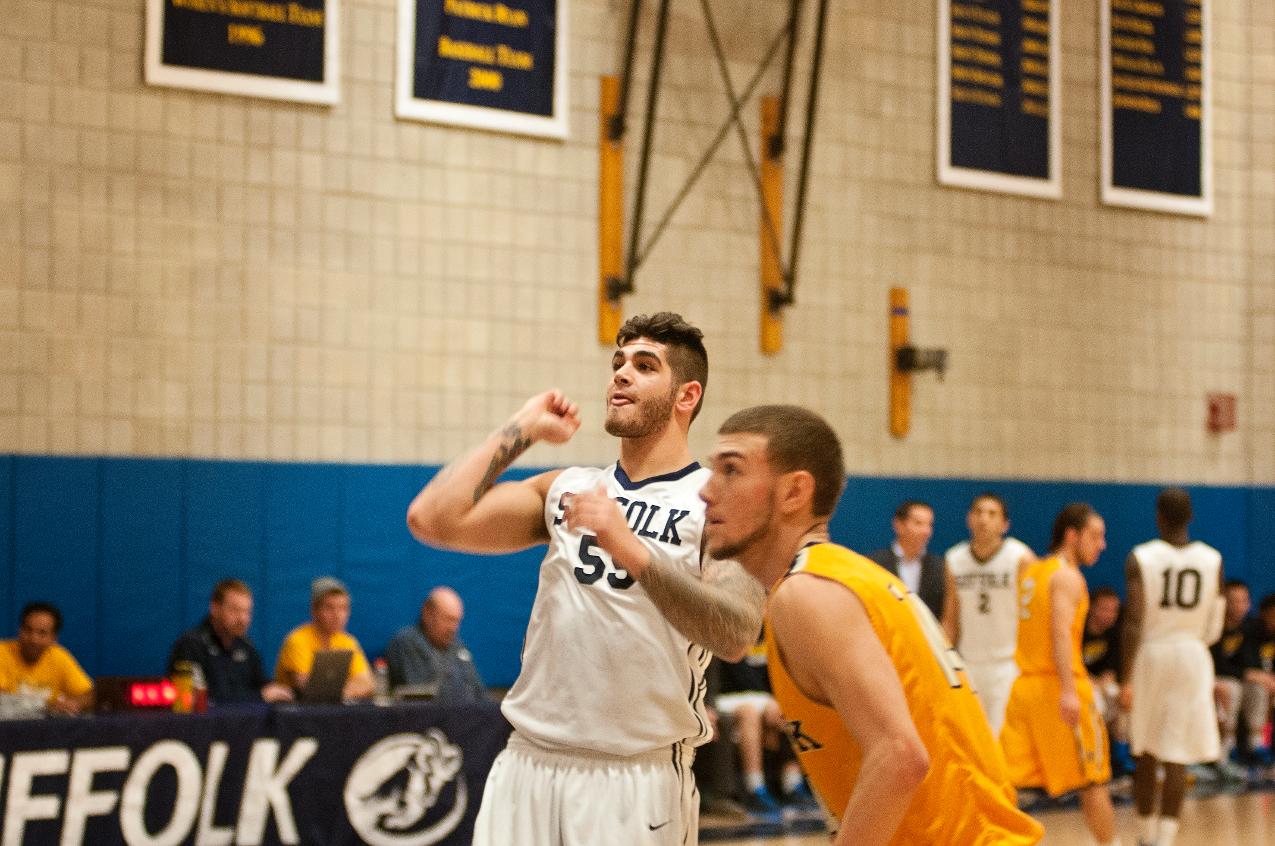 Men's Basketball Falls On the Road to JWU in GNAC Action