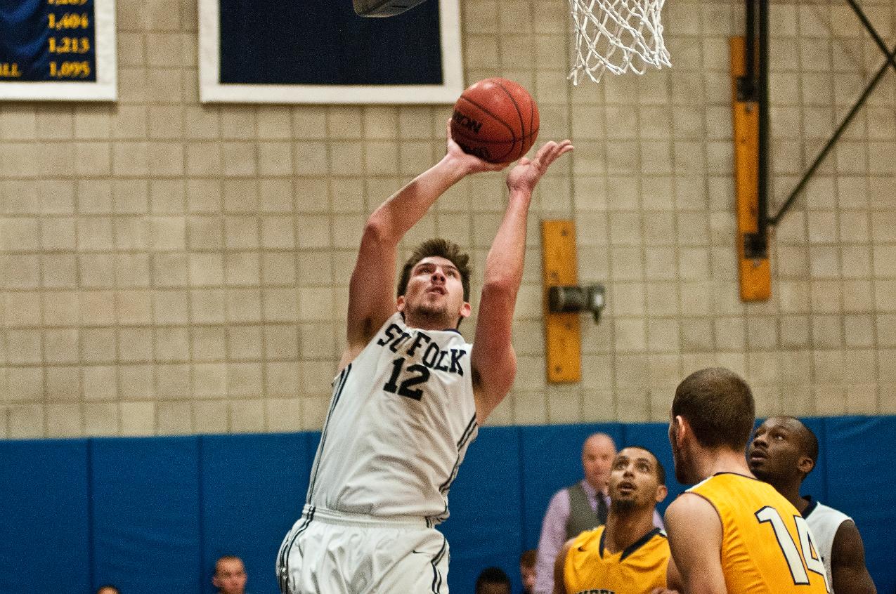 Men's Basketball Roll With 73-68 Victory