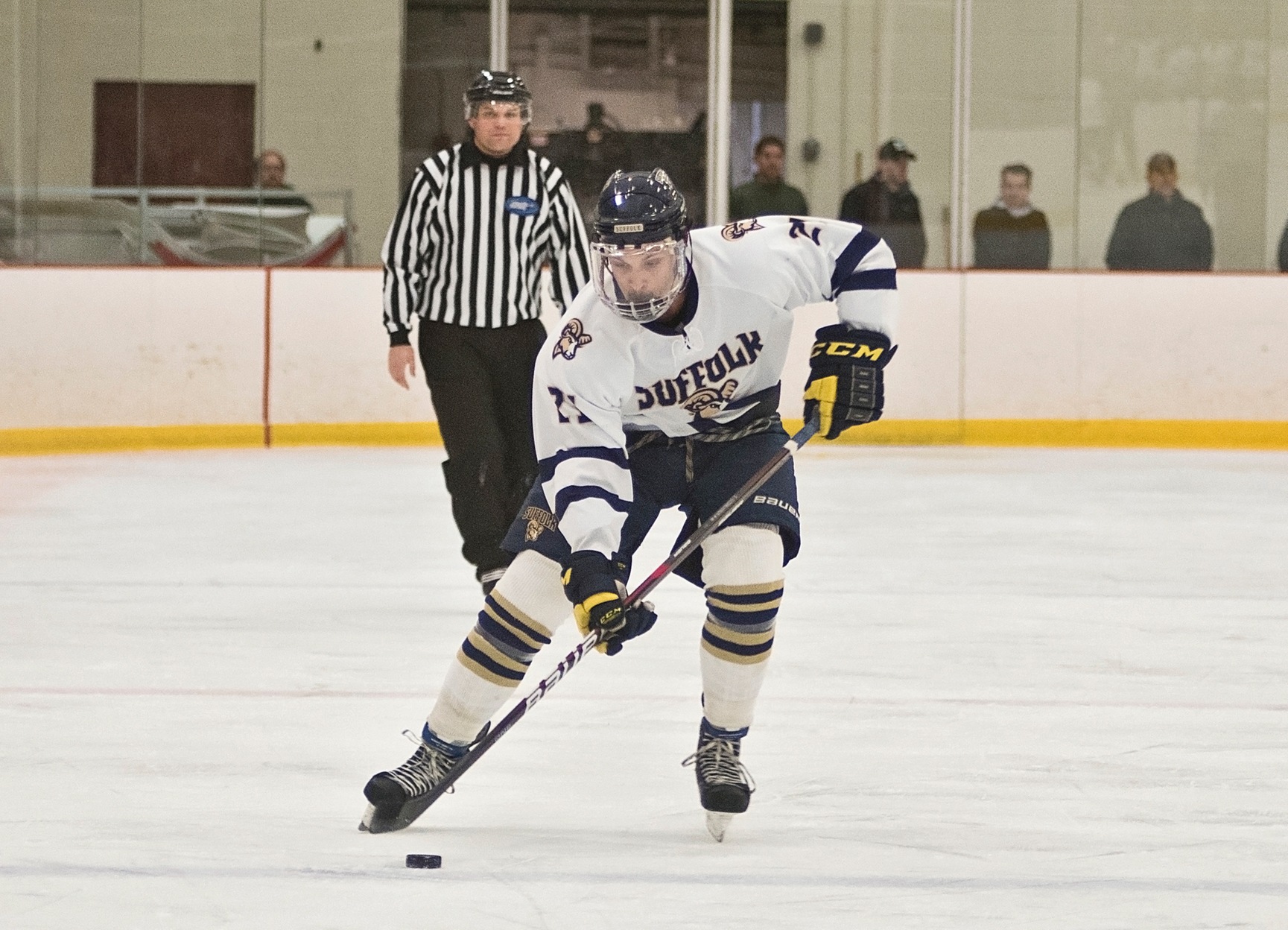 Men’s Hockey Secures CCC Point in 3-3 Tie with JWU