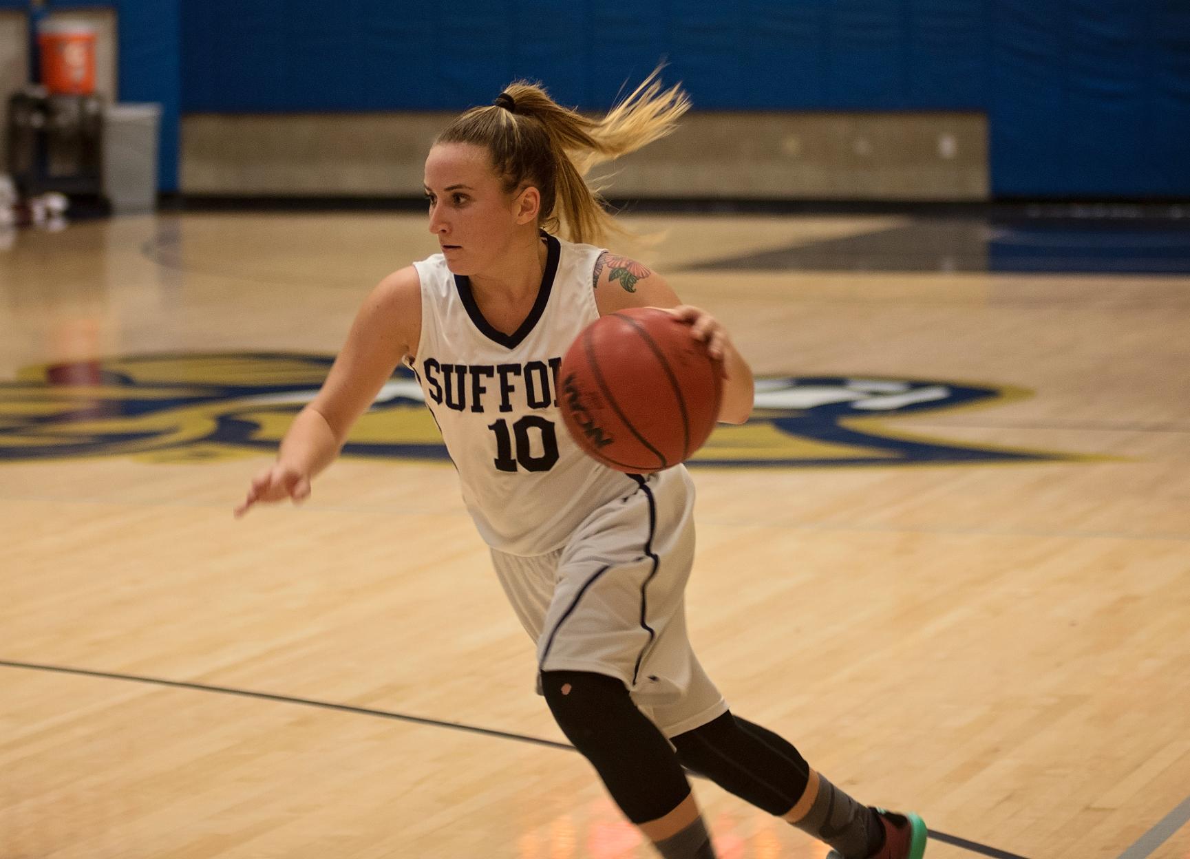 Women’s Basketball Cruises Past Curry, 79-58
