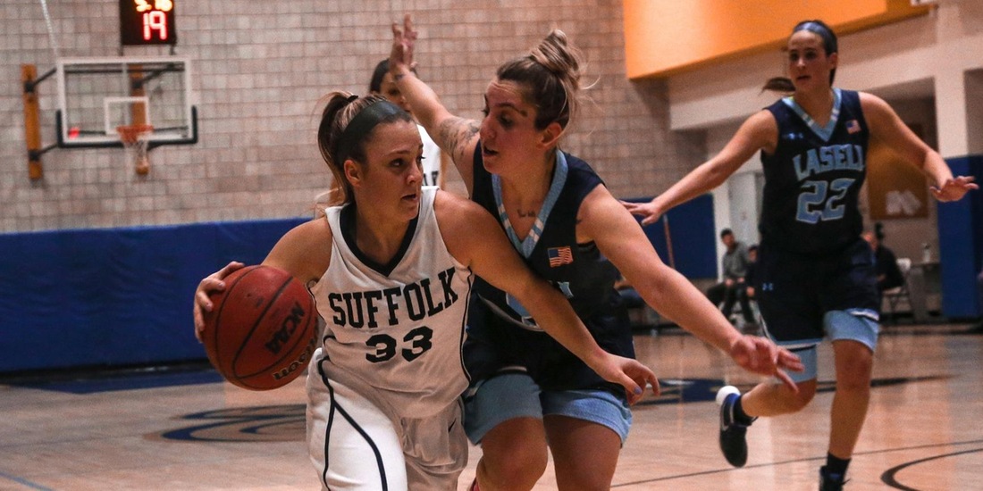 Women’s Basketball Wins Seventh in a Row, Upends Pine Manor, 99-47