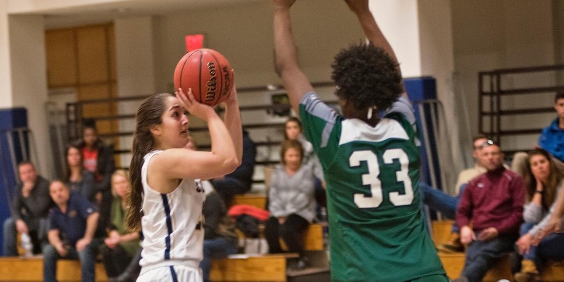 Women’s Basketball Holds On for 68-62 Win at Emerson