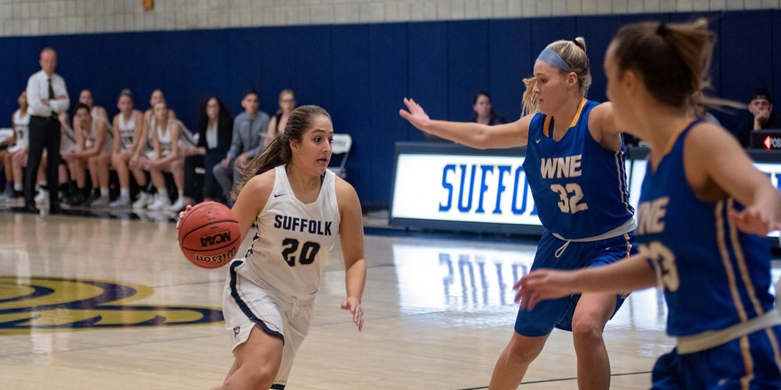 Women’s Basketball Takes Down Fitchburg State, 74-71