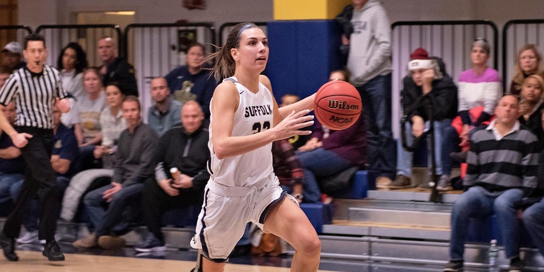 Women’s Charges Past Clark, 82-64