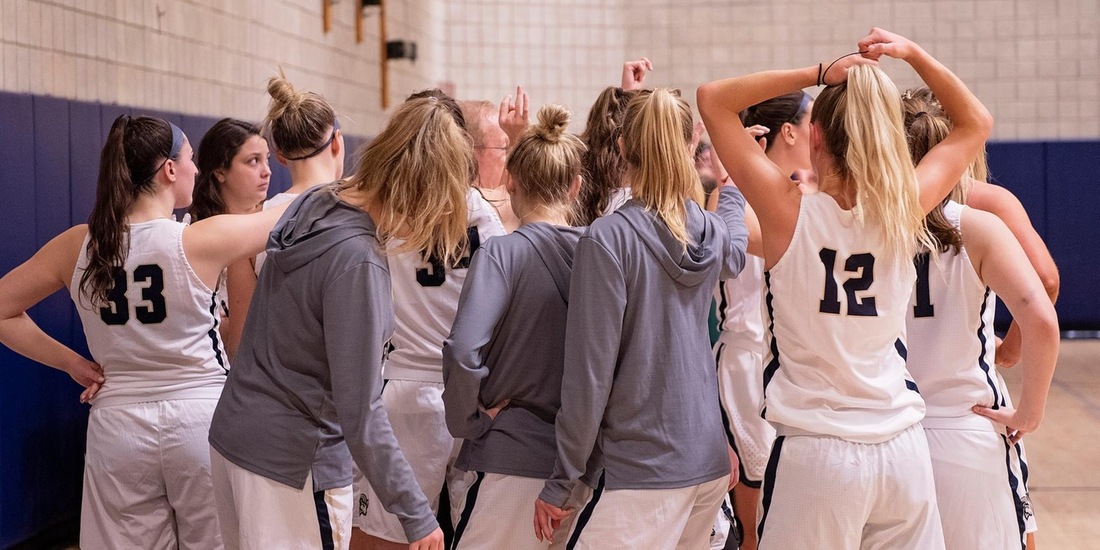 Women’s Basketball Makes Pit Stop at Anna Maria Tuesday