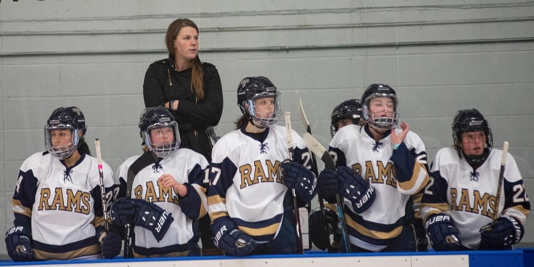 Women’s Hockey Visits JWU, UMass Boston this Weekend