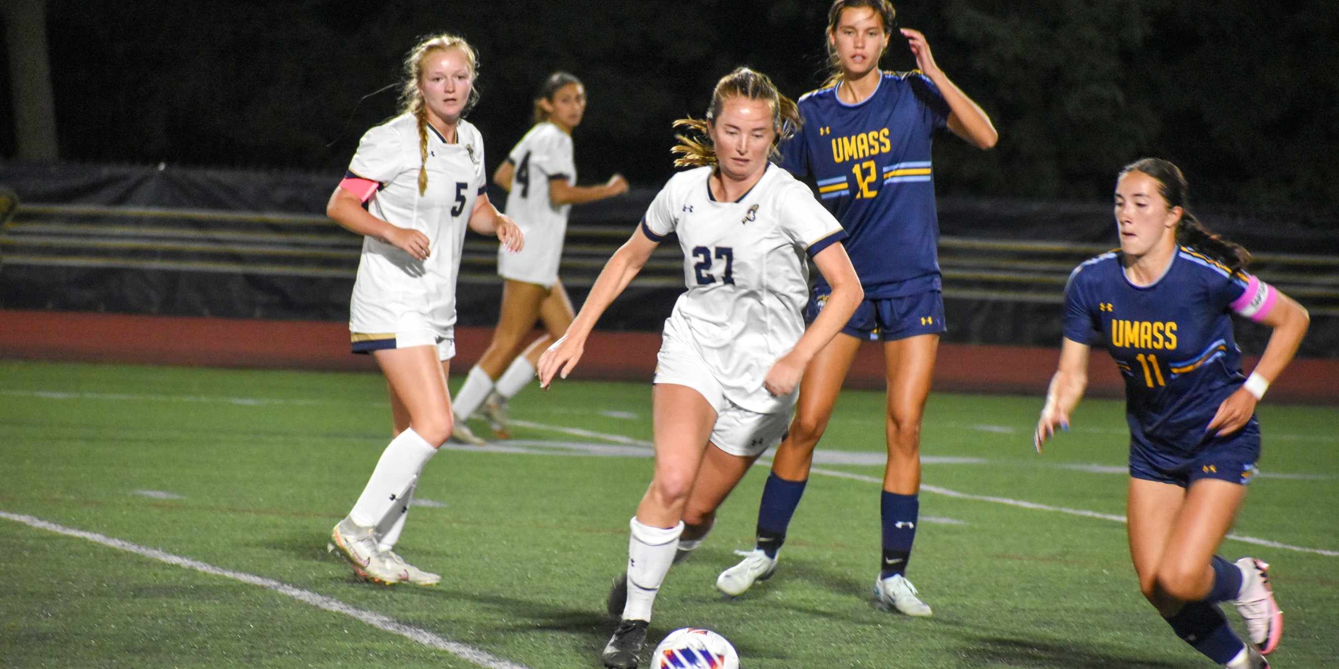 Late Push Sends Women’s Soccer to 2-0 Win Over UMass Dartmouth