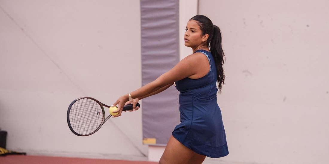 Women’s Tennis Tangles at Curry Tuesday