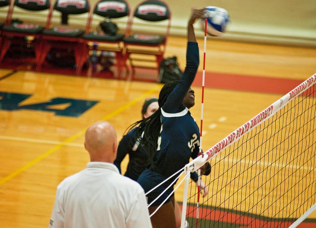 Volleyball Travels to University of St. Joseph’s, Plays Pratt