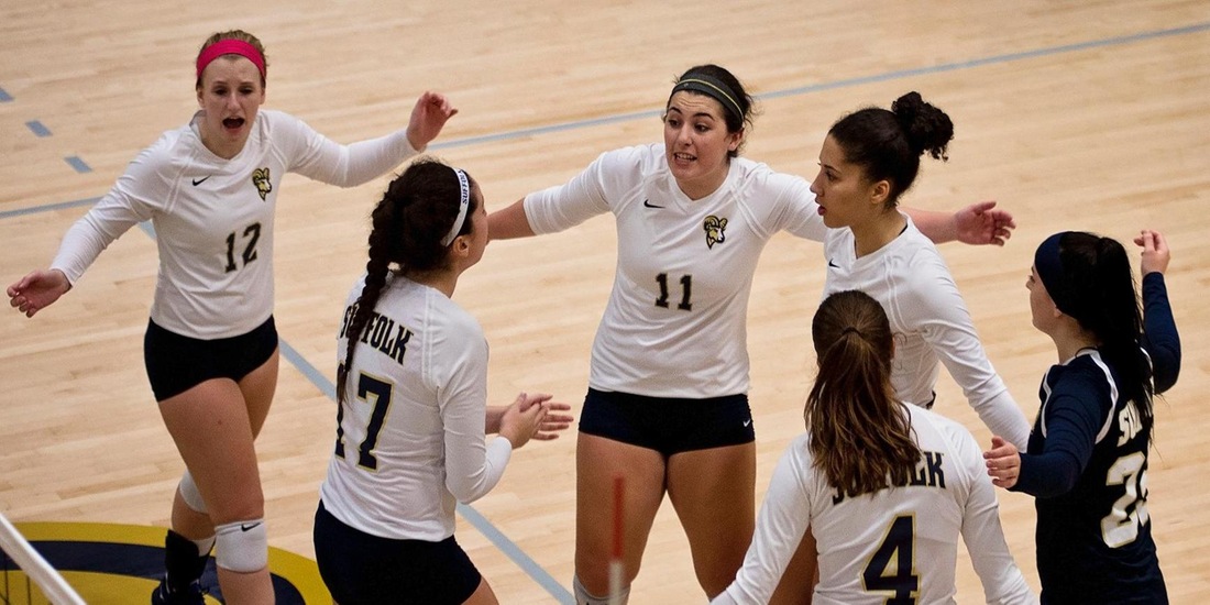 Volleyball Competes at Smith Invitational