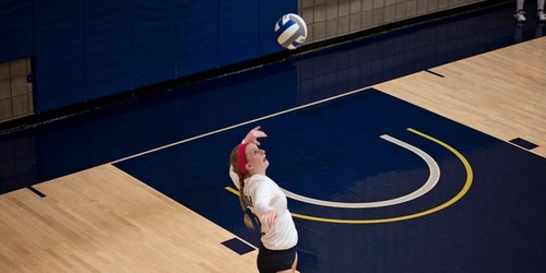 Lombardo Matches Program, GNAC Aces’ Record in Volleyball’s 3-1 Win Over Newbury