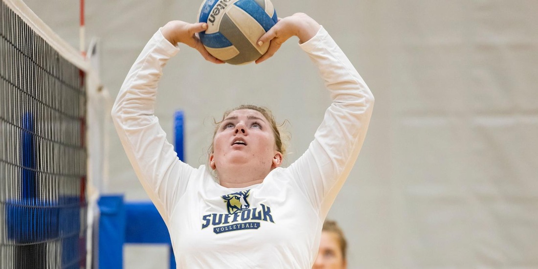 Volleyball Looks to Keep Streak Alive Tuesday Against Salem State