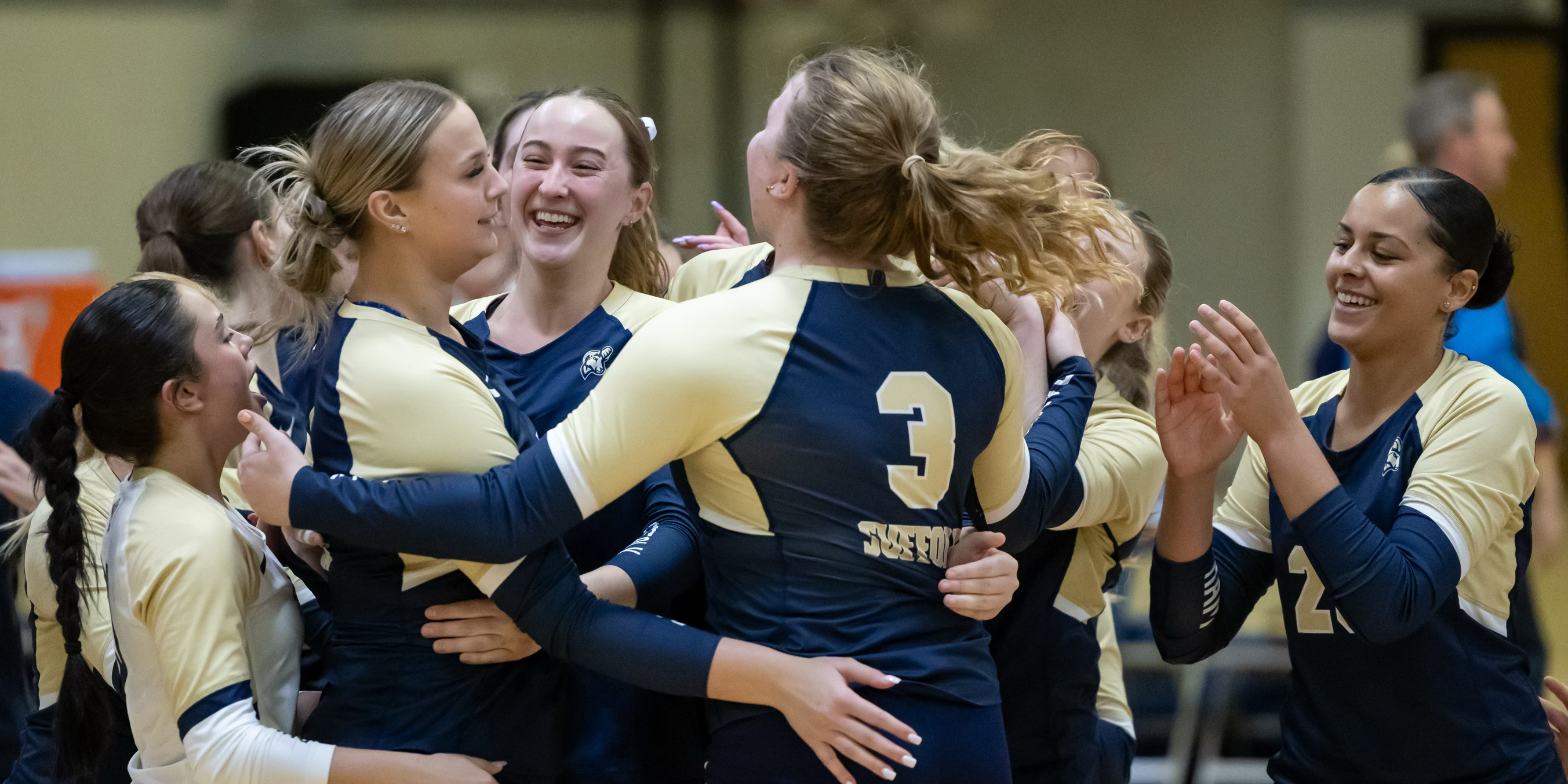 Volleyball Takes Gordon Down in Five