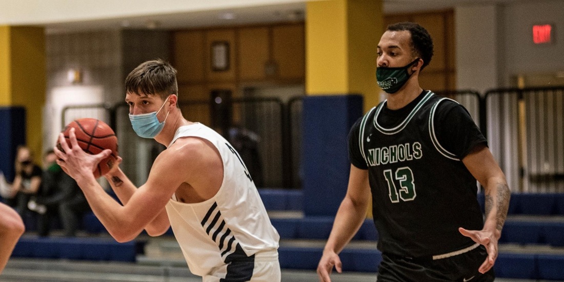 Men’s Basketball Home Opener Features #11 Tufts Thursday