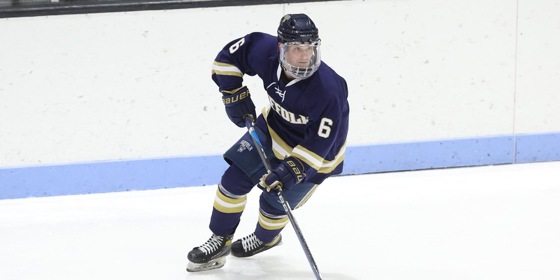 Men’s Hockey Can’t Hold Off Nichols, 3-2