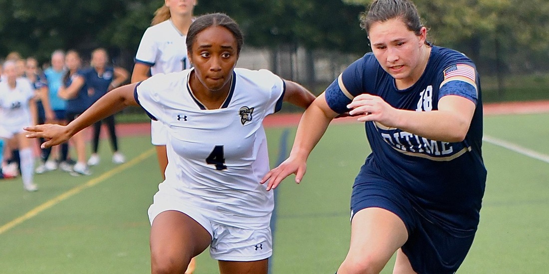 Women’s Soccer Midweek Match Features Lesley Wednesday