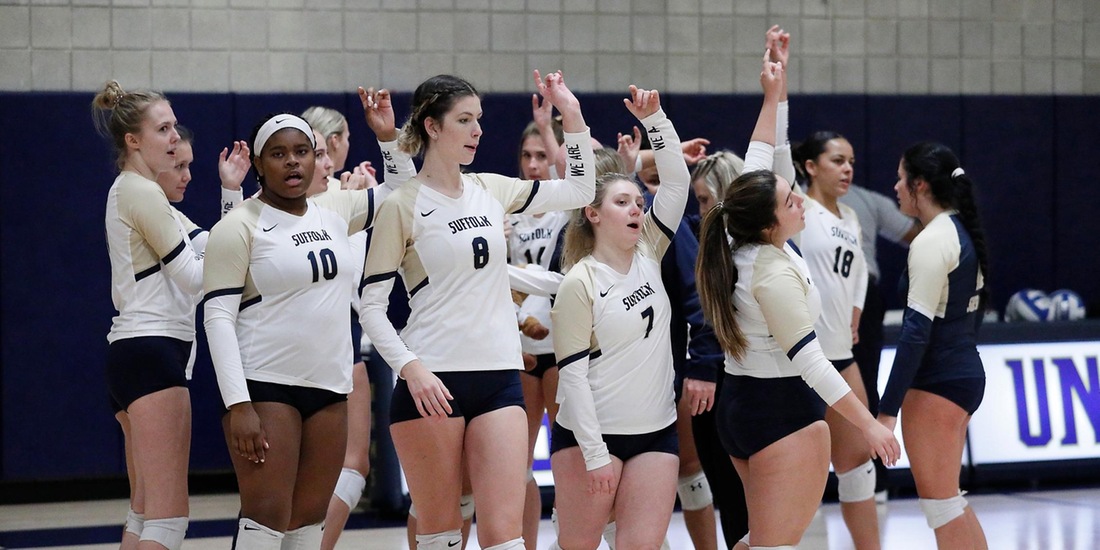 Volleyball Gets Back in Win Column, Sweeps UMass Boston