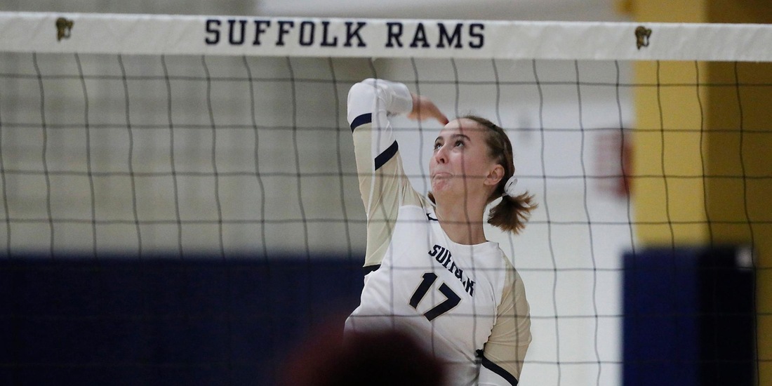 Volleyball Snaps Skid with 3-1 Win Over Salve Regina
